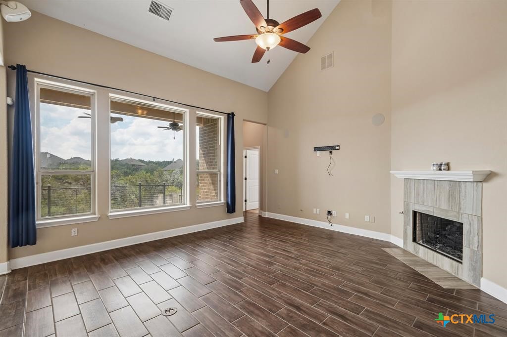 1086 Boulder Run Property Photo 6