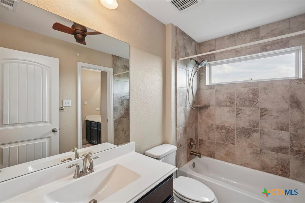 1086 Boulder Run Property Photo 26