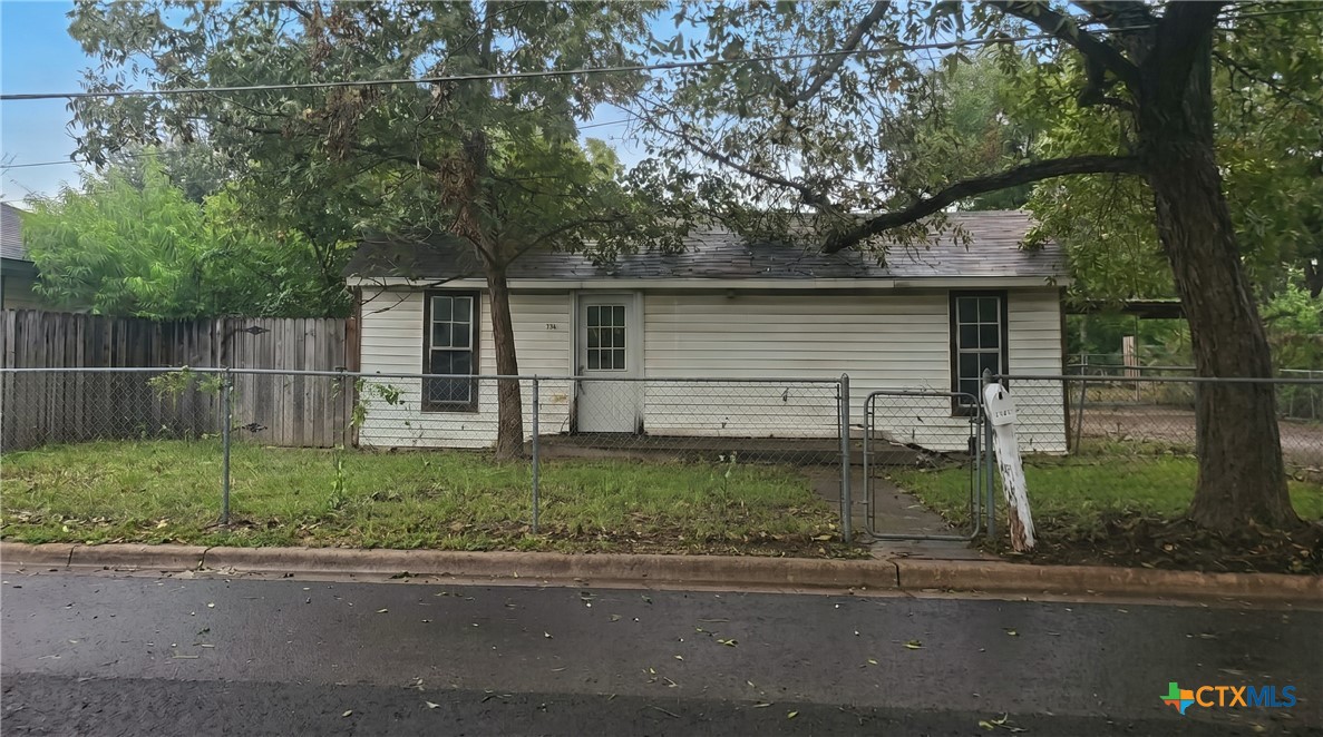 1807 Holly Street