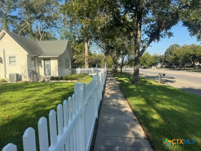 213 W Broadway Street Property Photo 3