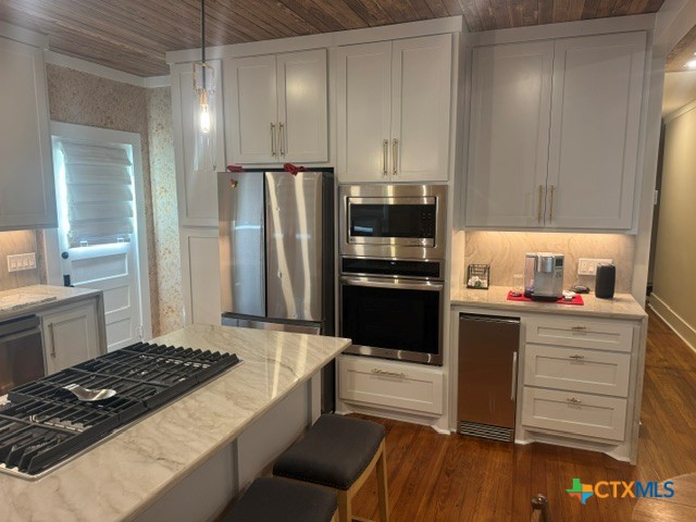 213 W Broadway Street Property Photo 7