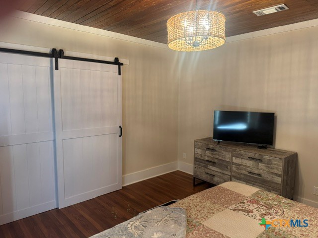 213 W Broadway Street Property Photo 13