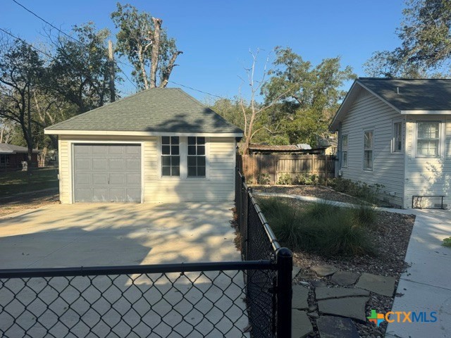 213 W Broadway Street Property Photo 19