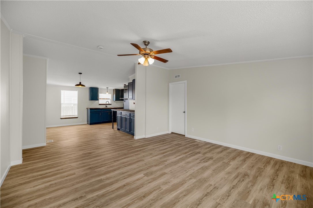 811 E Mesquite Lane Property Photo 9