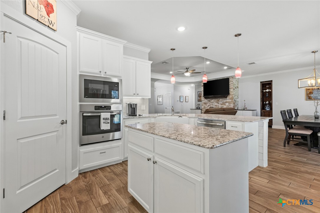 13613 Acqua Drive Property Photo 20