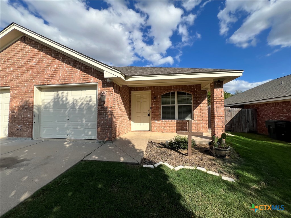 523 Olaf Drive B Property Photo 1