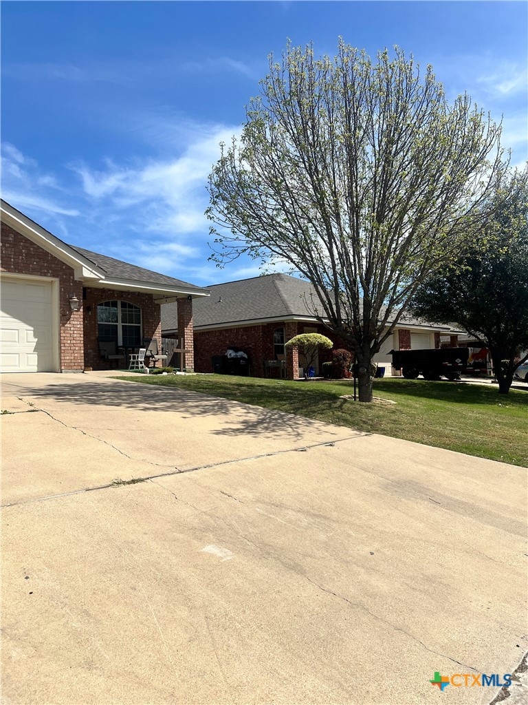 523 Olaf Drive B Property Photo 5