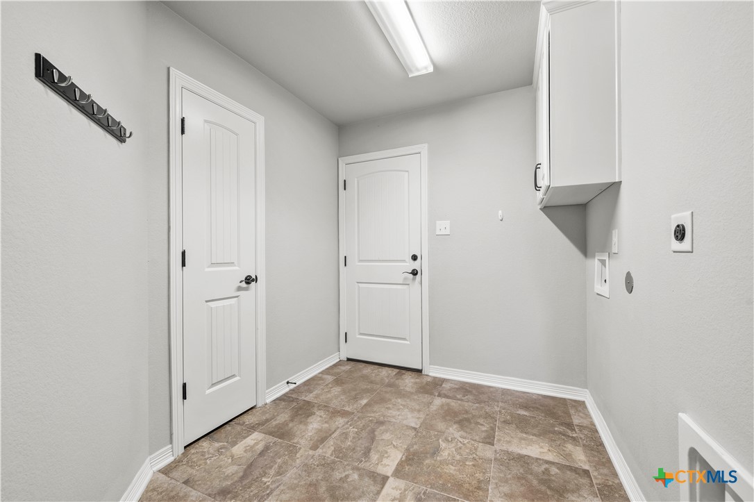 2145 Yturria Drive Property Photo 32