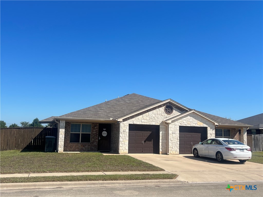 1401 Loyal Lane A Property Photo 2