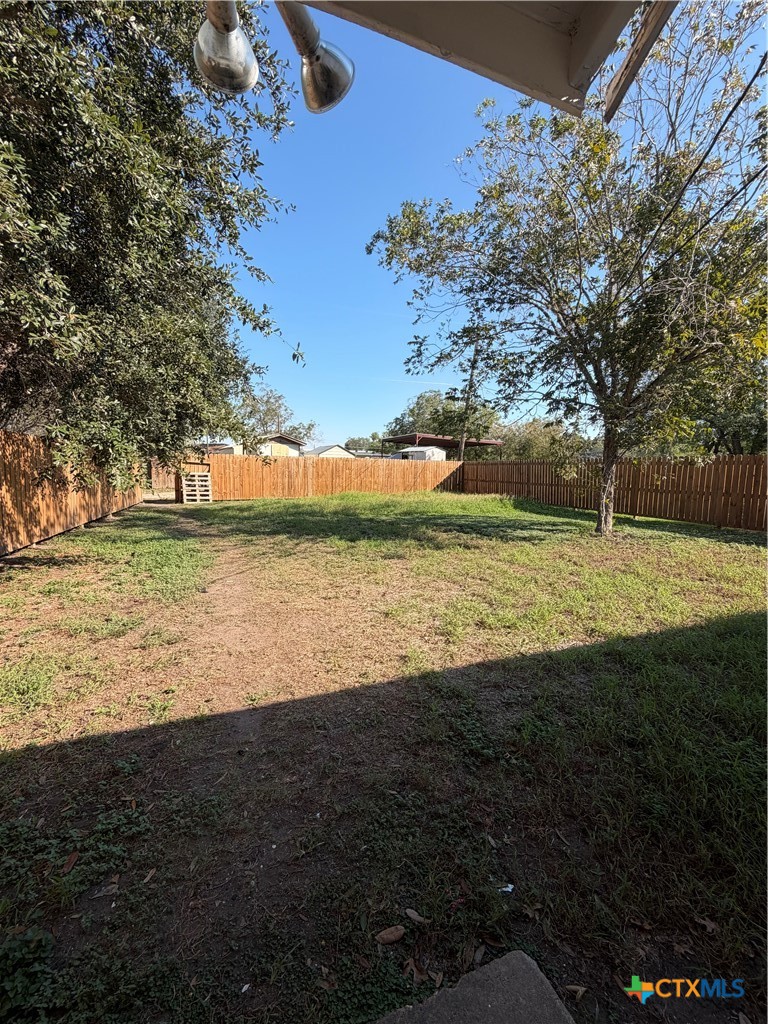 205 E Johnson Property Photo 2