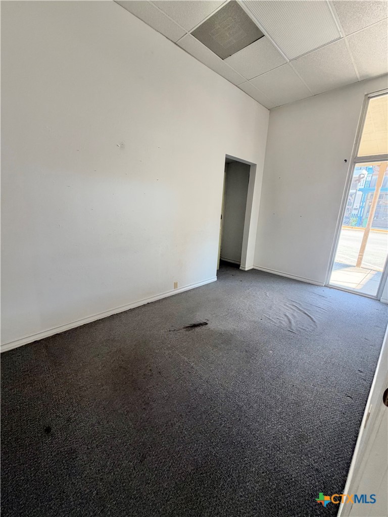 119 E Main Property Photo 3