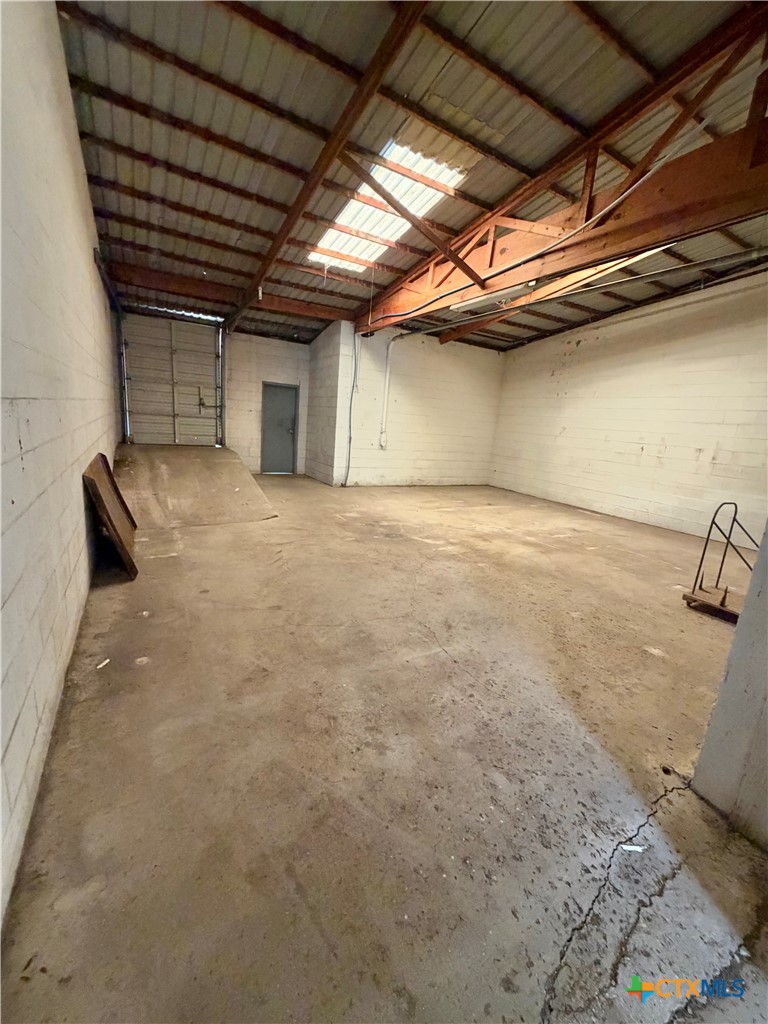 119 E Main Property Photo 20