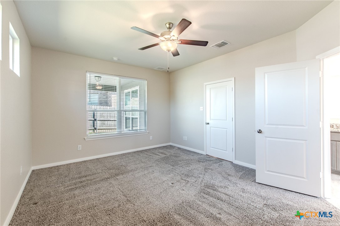5072 Dickinson Loop Property Photo 13