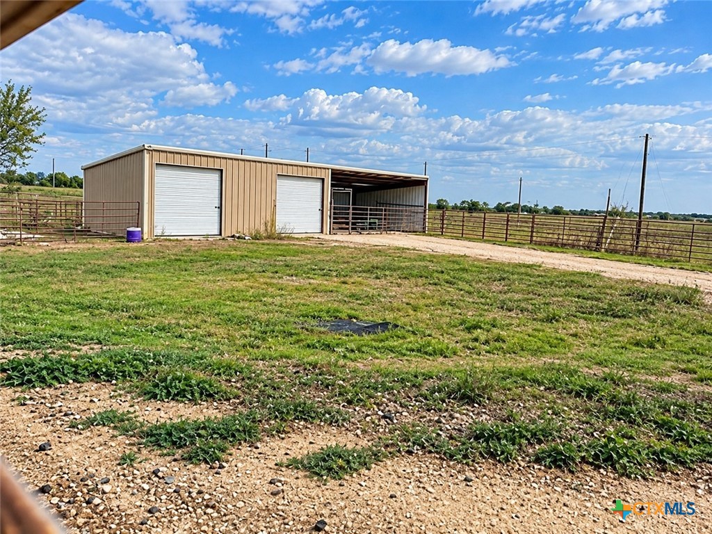 6000 Fm 1101 Property Photo 3