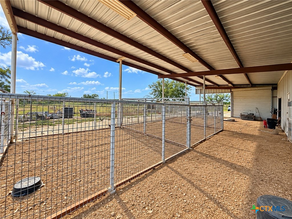 6000 Fm 1101 Property Photo 4