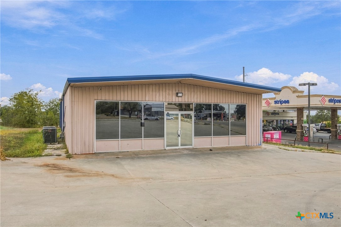 118 Us Highway 90a Property Photo 8