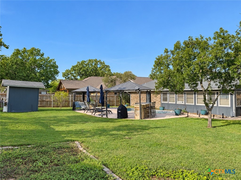 1250 Hollyhock Lane Property Photo 7
