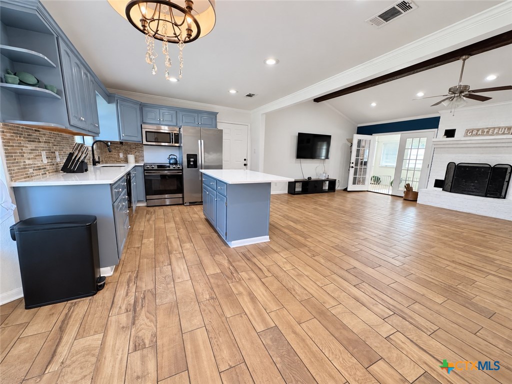 1250 Hollyhock Lane Property Photo 12