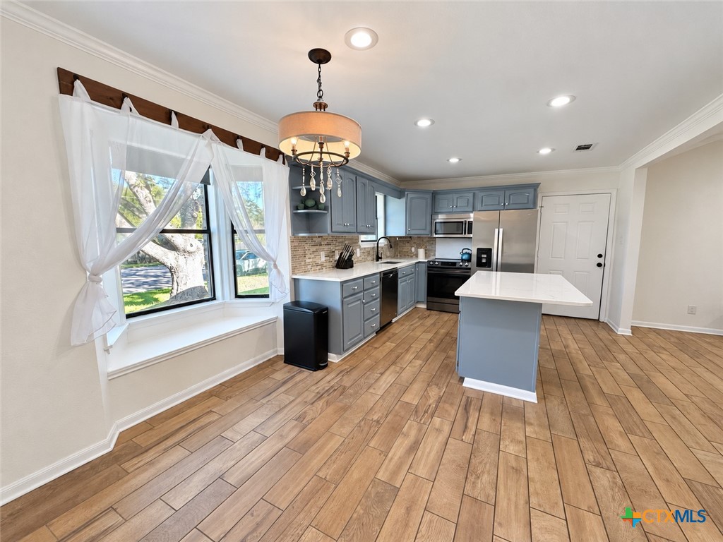 1250 Hollyhock Lane Property Photo 15