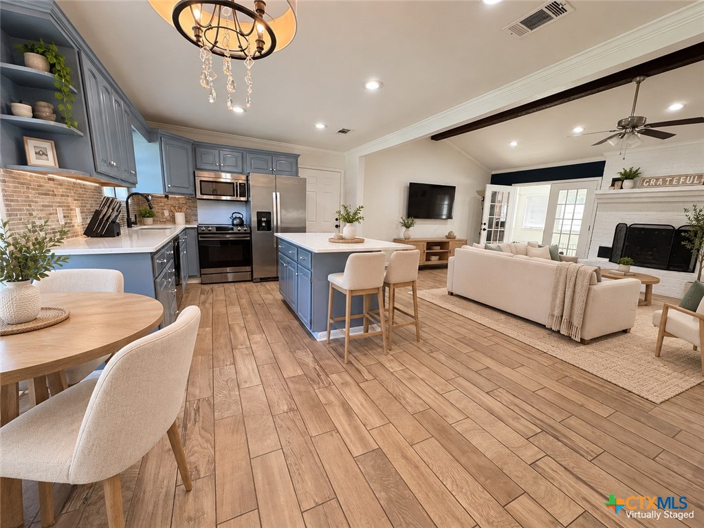 1250 Hollyhock Lane Property Photo 17
