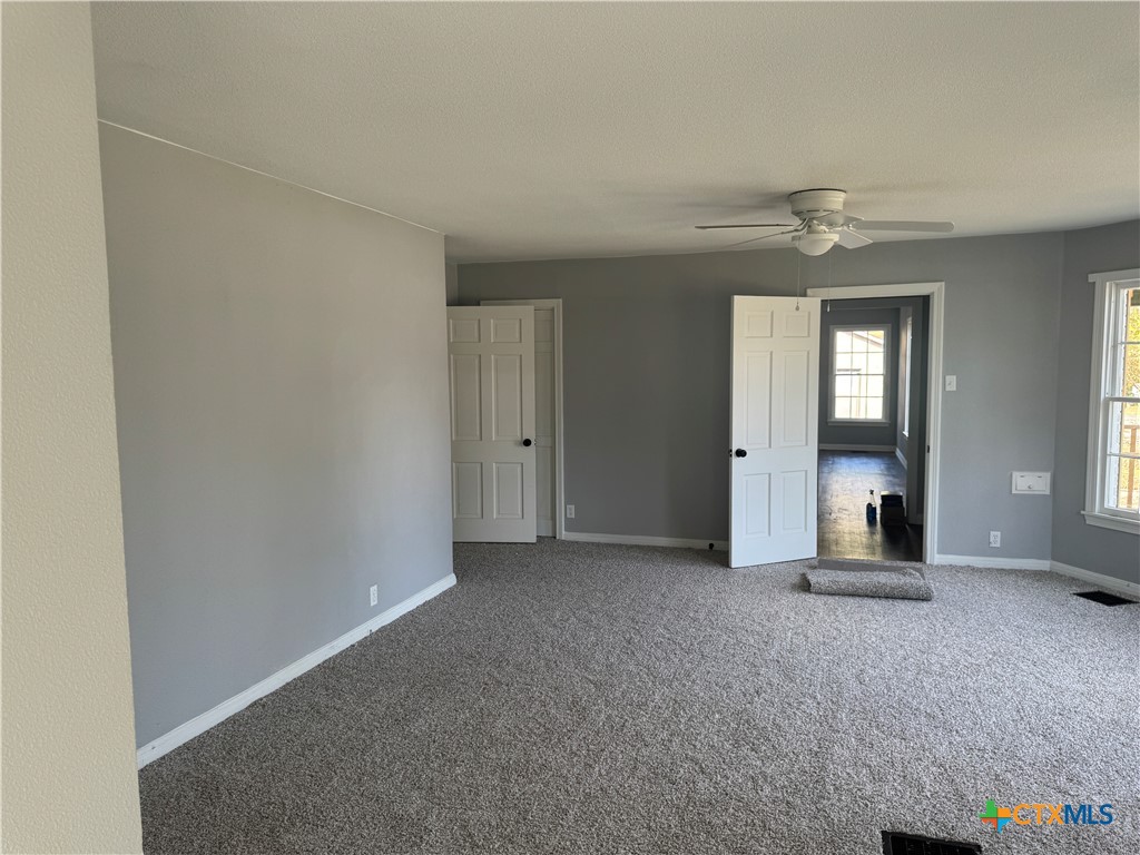 716 N 5th Property Photo 8
