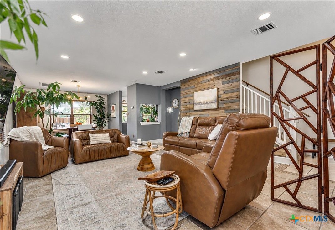 8516 Sage Meadow Drive Property Photo 6