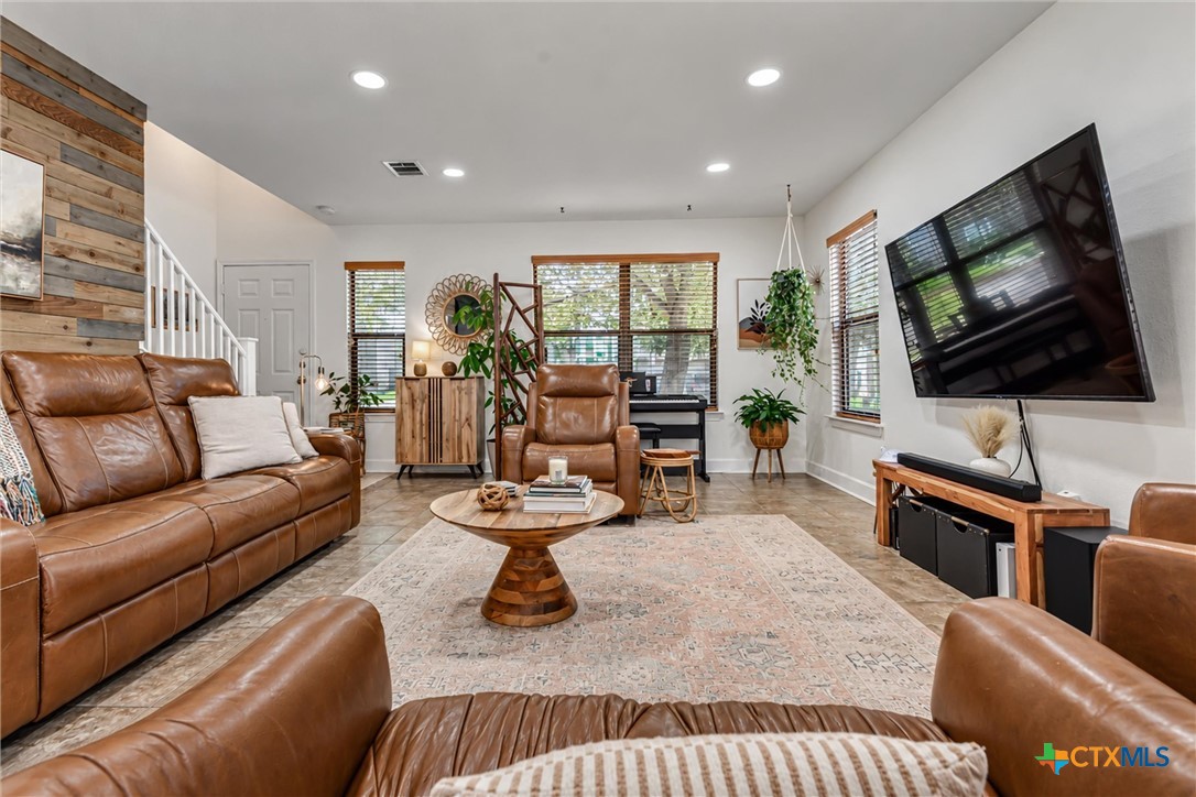 8516 Sage Meadow Drive Property Photo 7