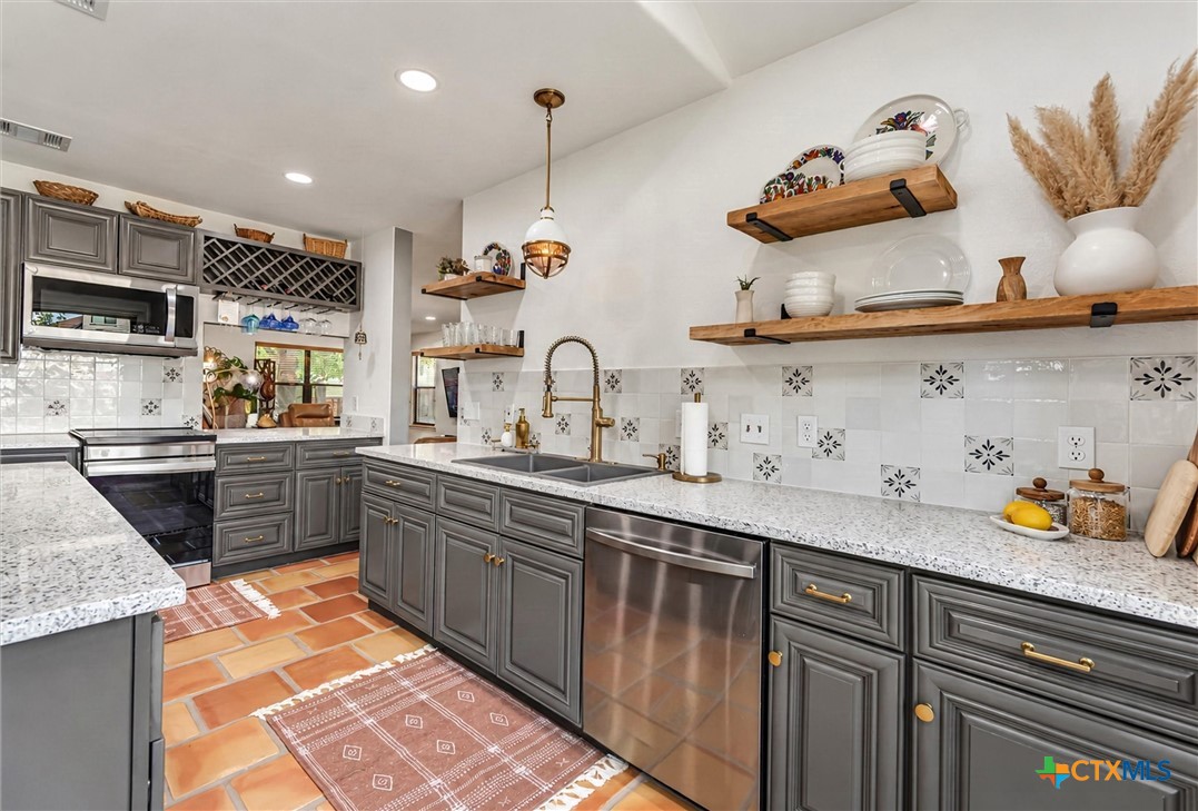 8516 Sage Meadow Drive Property Photo 18