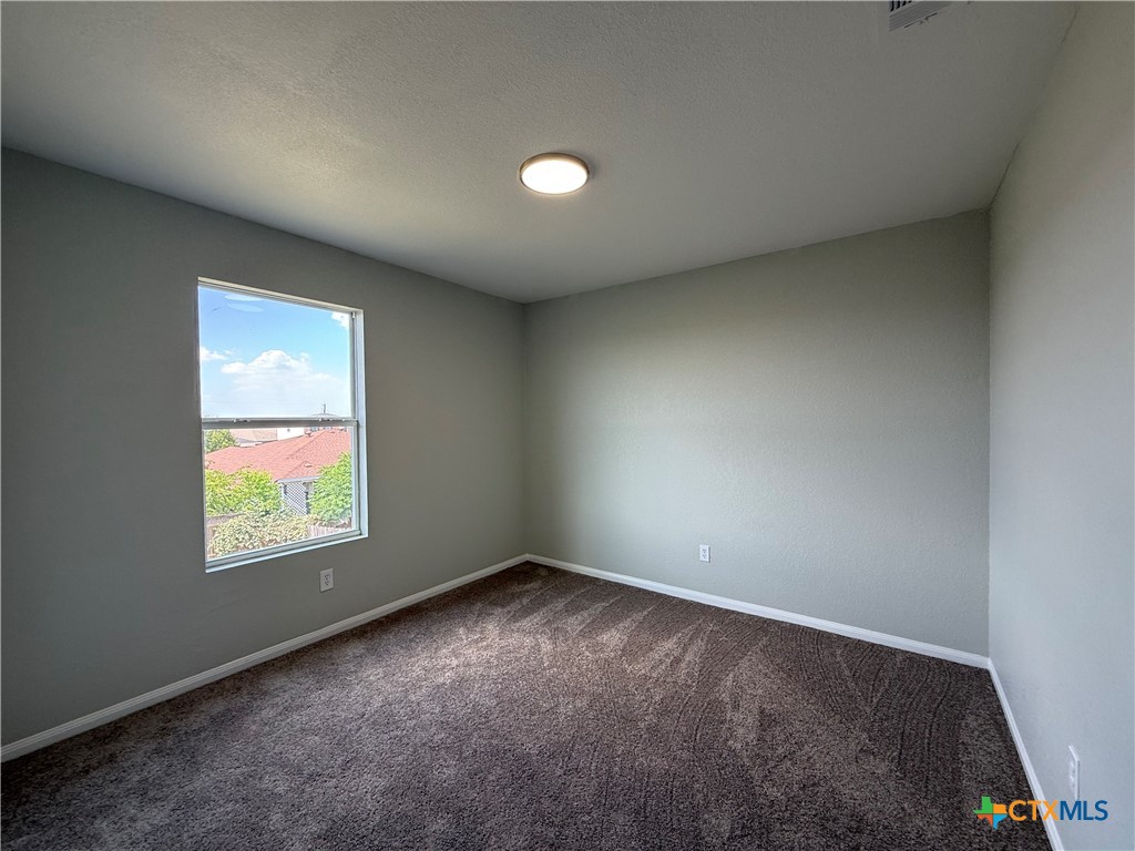 2405 Eppinette Drive Property Photo 21