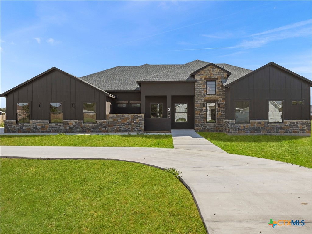 223 Double Creek Loop Property Photo 1