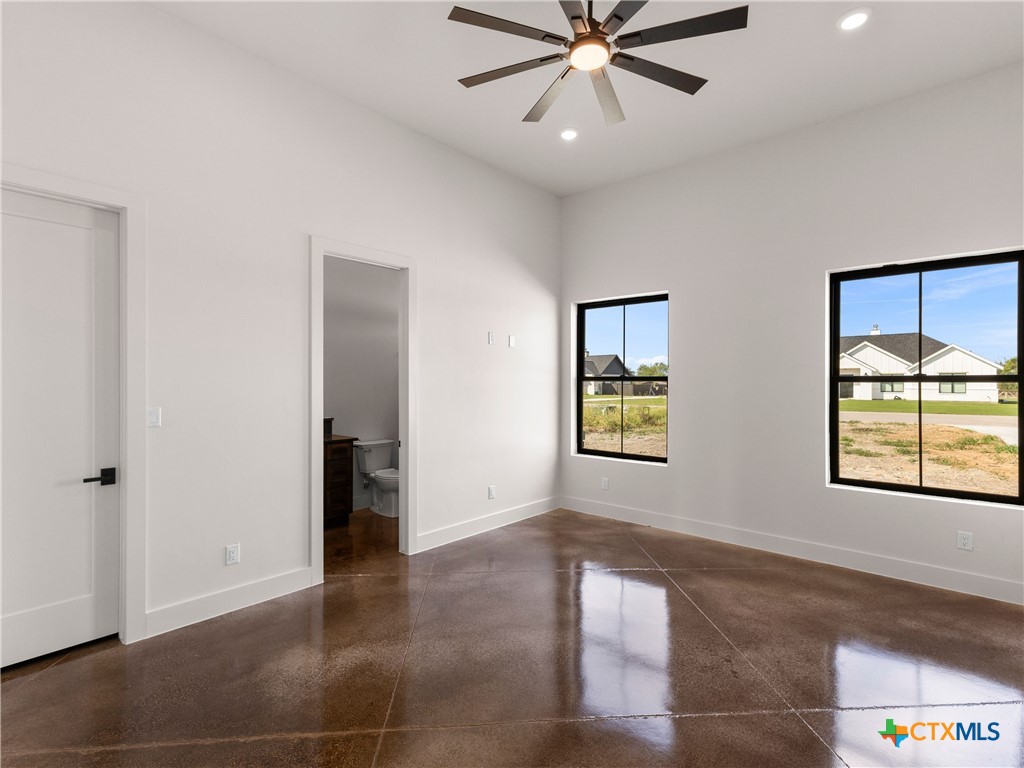 223 Double Creek Loop Property Photo 28