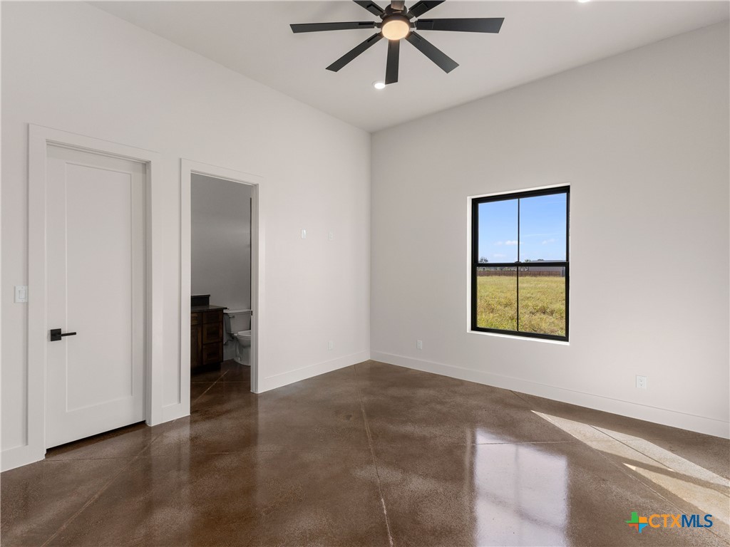 223 Double Creek Loop Property Photo 30