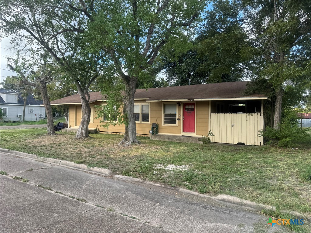 901 N Cameron Street Property Photo 1