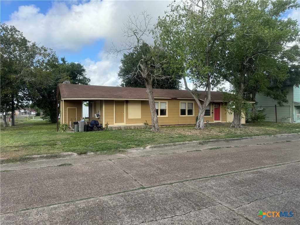 901 N Cameron Street Property Photo 3