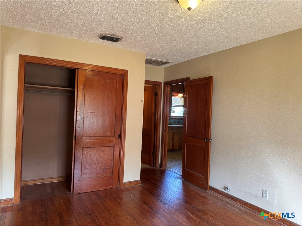 901 N Cameron Street Property Photo 7