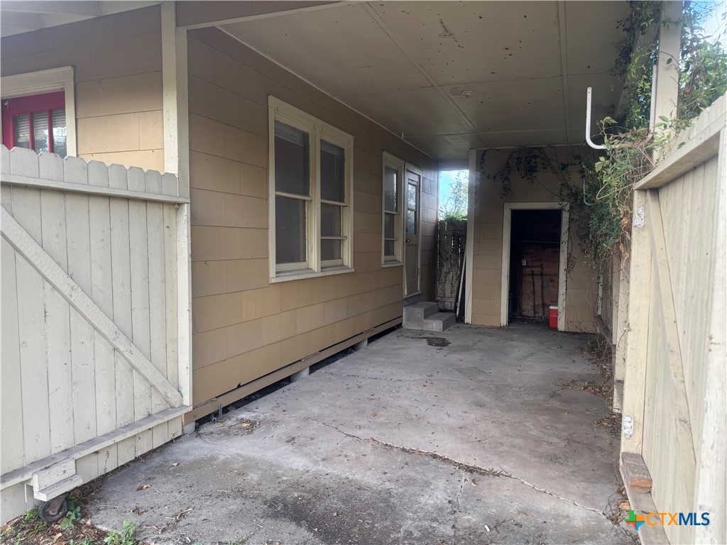 901 N Cameron Street Property Photo 15