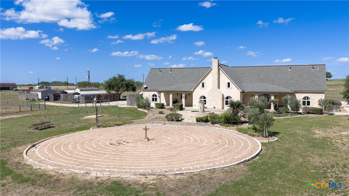 5904 Old Yoakum Road Property Photo 7