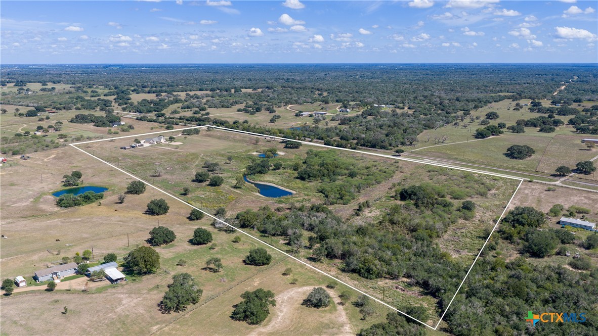 5904 Old Yoakum Road Property Photo 11