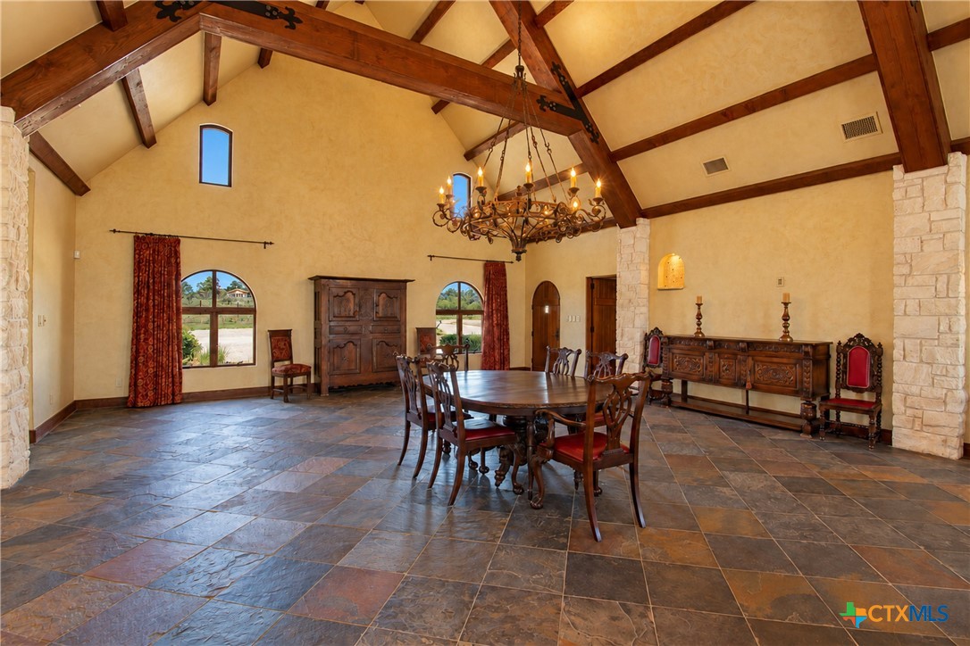 5904 Old Yoakum Road Property Photo 12