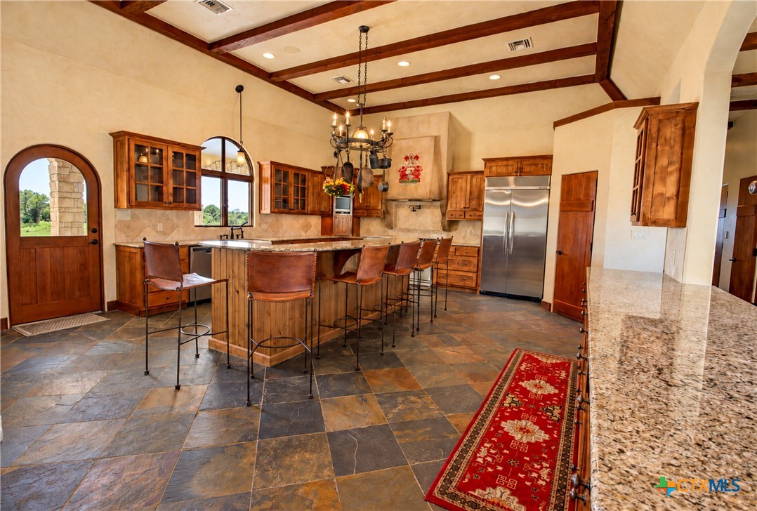 5904 Old Yoakum Road Property Photo 14