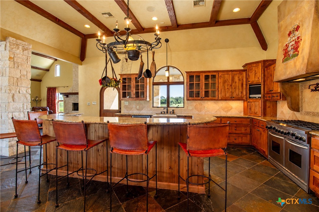 5904 Old Yoakum Road Property Photo 16