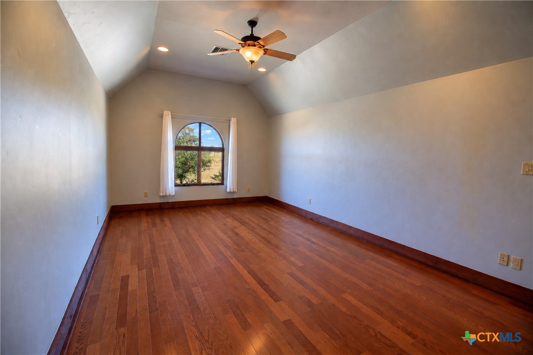5904 Old Yoakum Road Property Photo 26