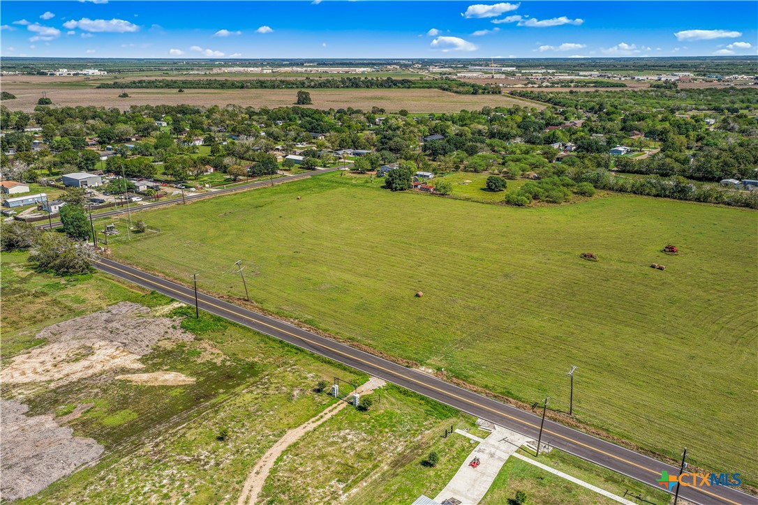 4509 Lone Tree Road Property Photo 2