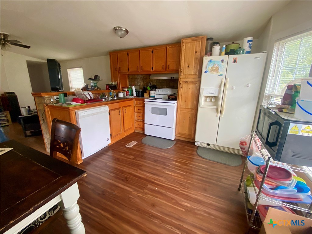9690 Ave E Property Photo 9