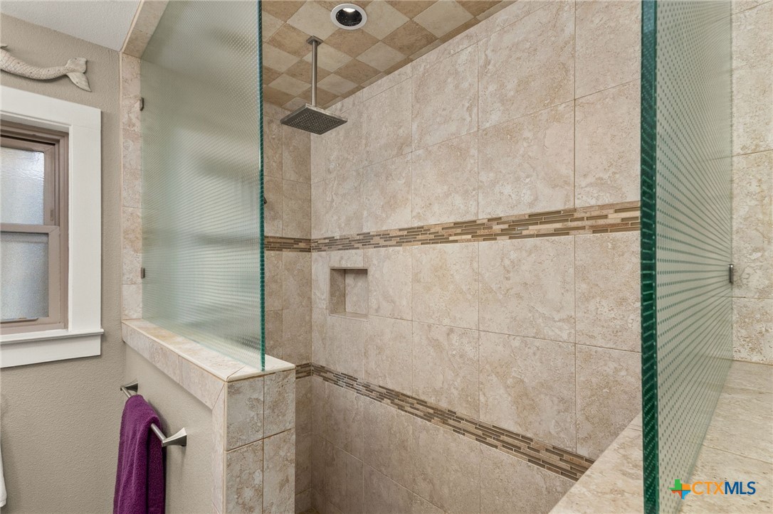510 Oak Tree Lane Property Photo 16