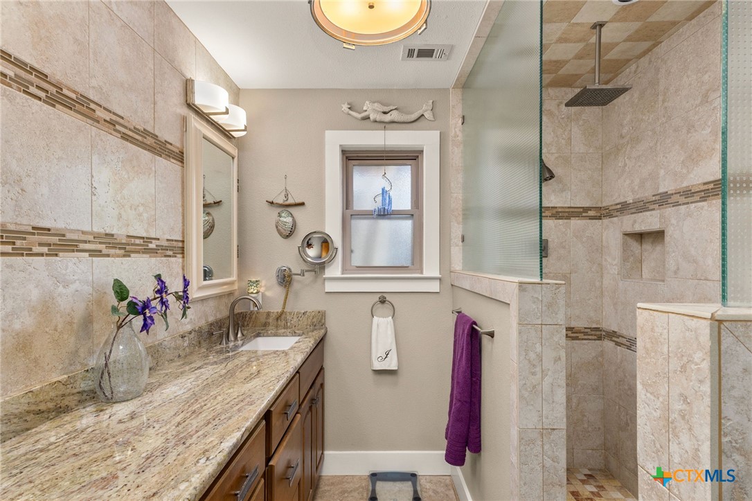 510 Oak Tree Lane Property Photo 17