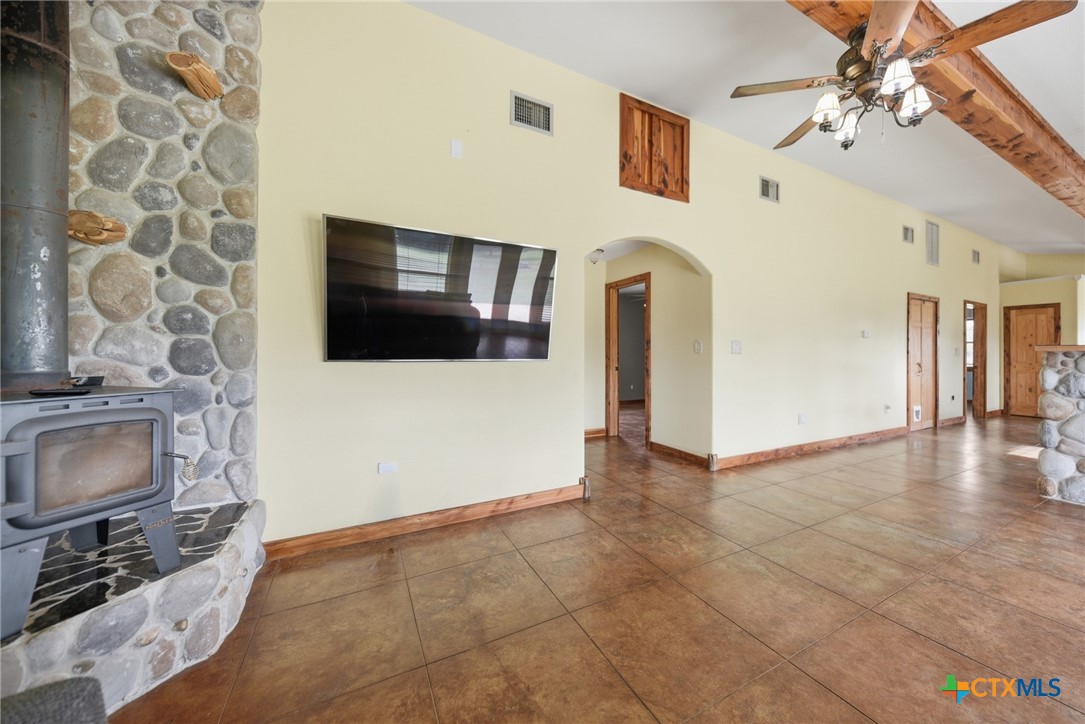6830 County Road 444 Property Photo 14