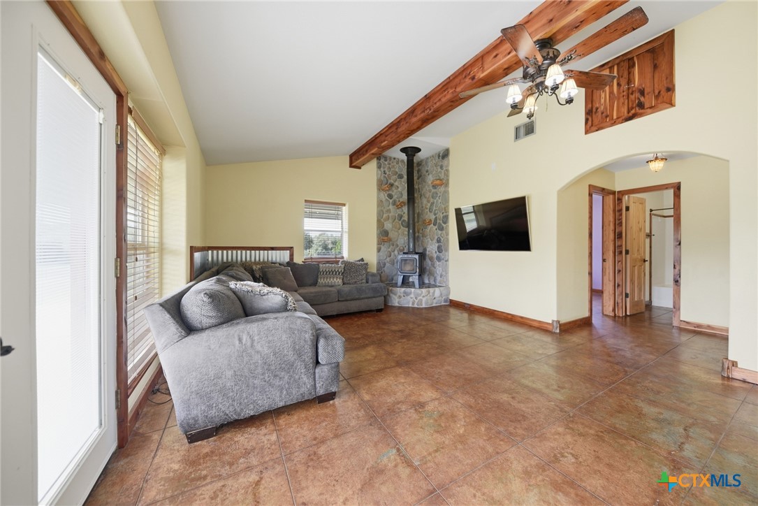 6830 County Road 444 Property Photo 17