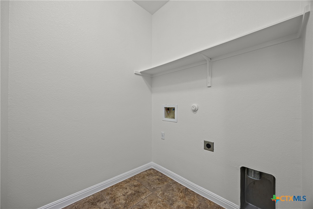 606 Irvin Drive Property Photo 32