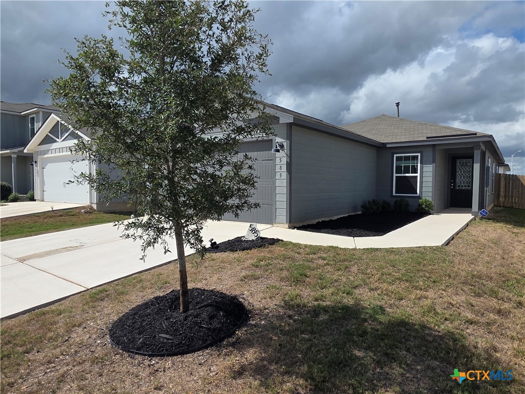 585 Aplite Pass Property Photo 3